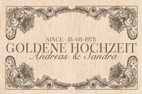 Einladung zur Goldhochzeit aus Holz mit Spitze in grau