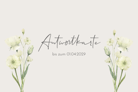 Schlichte Antwortkarte zur Hochzeit in beige mit weißen Blumen