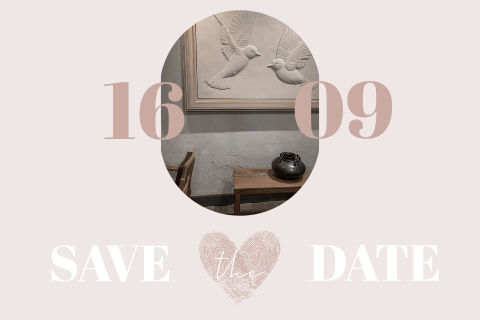 Verspielte Save the Date Karte mit Fingerabdruck Herz in rosa