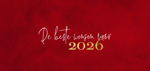 Panorama nieuwjaarskaart met datum in goudfolie