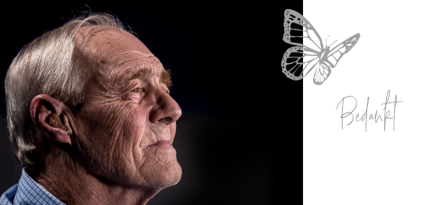 Bedankkaart met foto en grijze vlinder - panorama