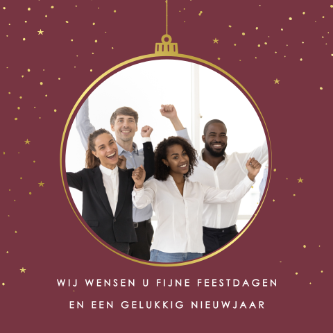 Zakelijke kerstkaart met foto als kerstbal en sterretjes van goudfolie