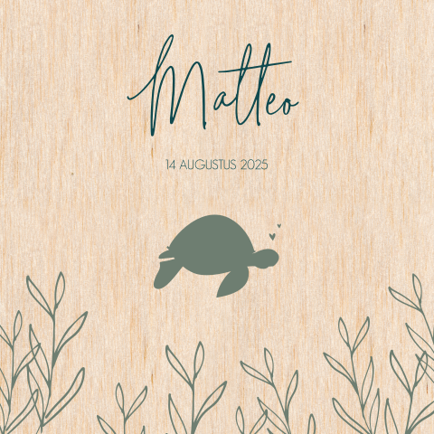 Houten geboortekaart met schildpad en takjes