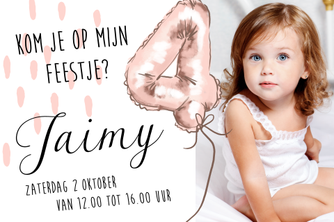 Hippe verjaardagsuitnodiging met roze ballon