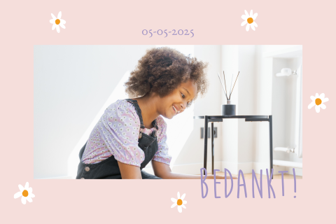 Bedankkaart communie met foto, bloemen en lila kleur