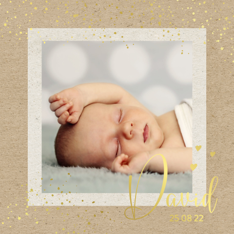 Stoere foto geboortekaart met goudfolie en kraft