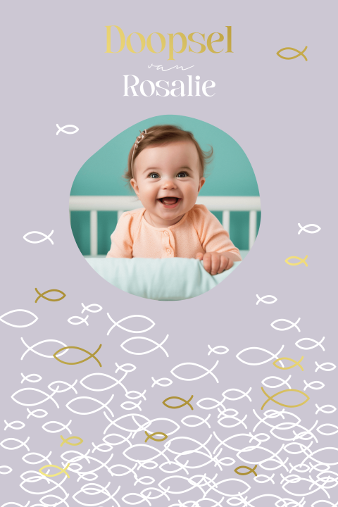 Hip lila doopkaartje met witte en gouden visjes en een foto