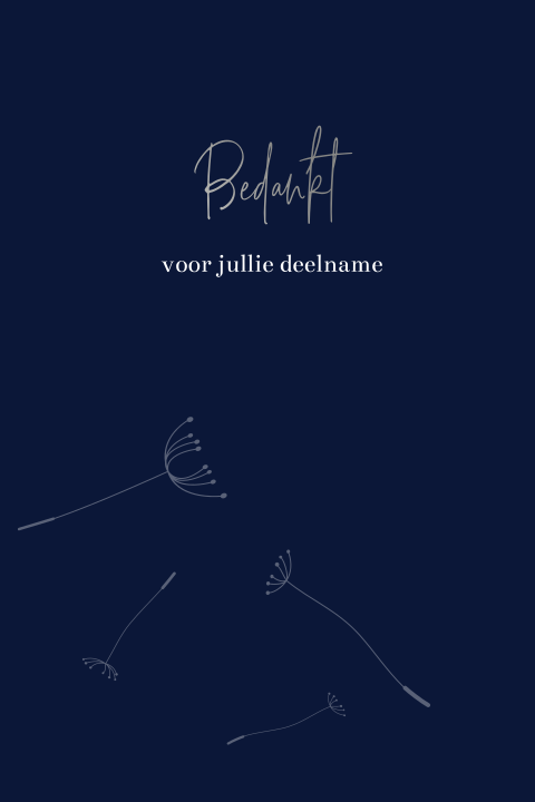 Zilverfolie bedankkaart met bloem op donkerblauw