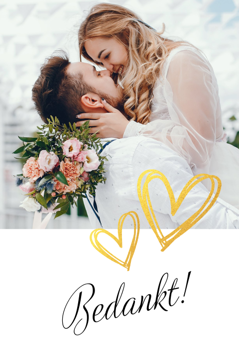 Bedankkaart met trouwfoto en goudkleurig hartjes