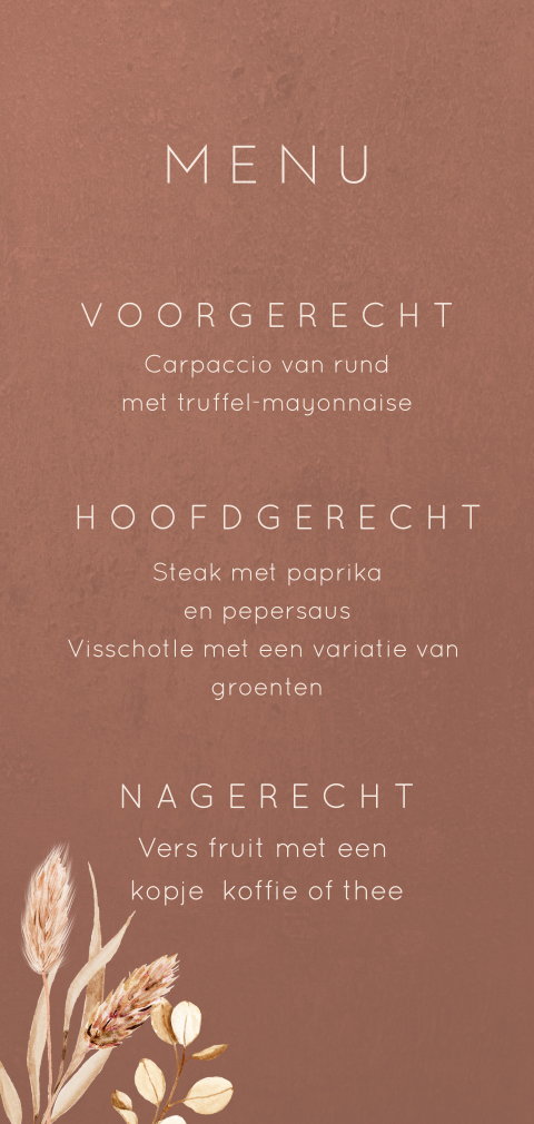 Langwerpige menukaart met bruine achtergrond en droogbloemen