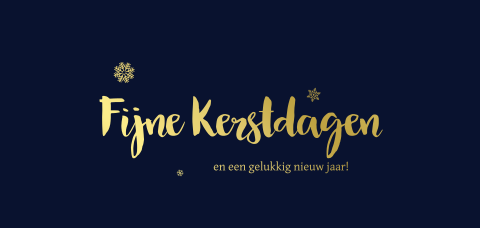 Chique goudfolie kerstkaart met sneeuwvlokken op donkerblauw