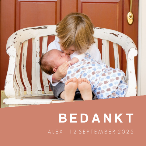 Bedankkaart met gekleurd vlak en geboortefoto
