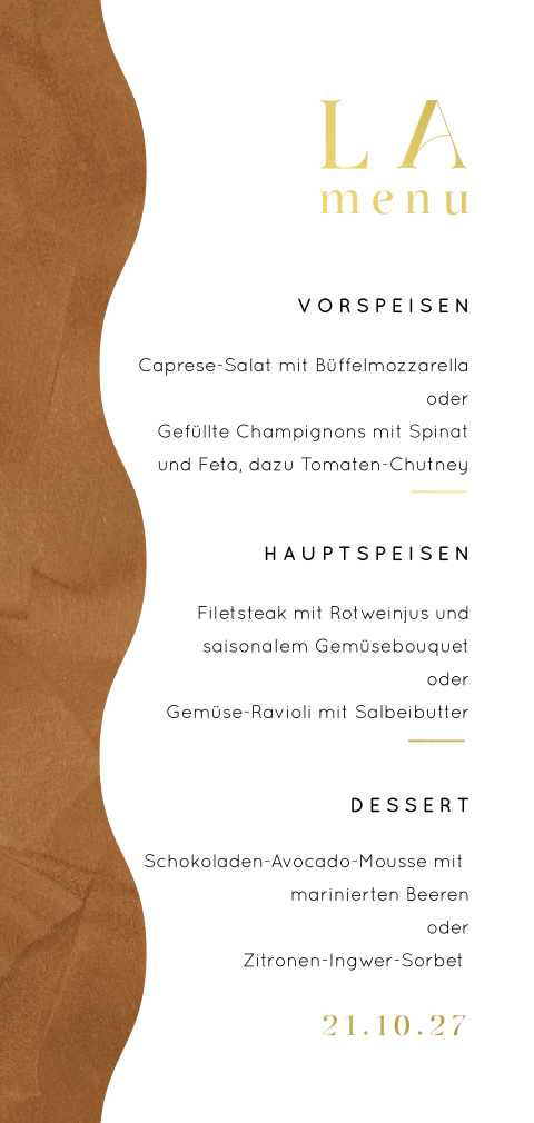 Elegante Menükarte mit Goldfolie und den Initialen des Brautpaares