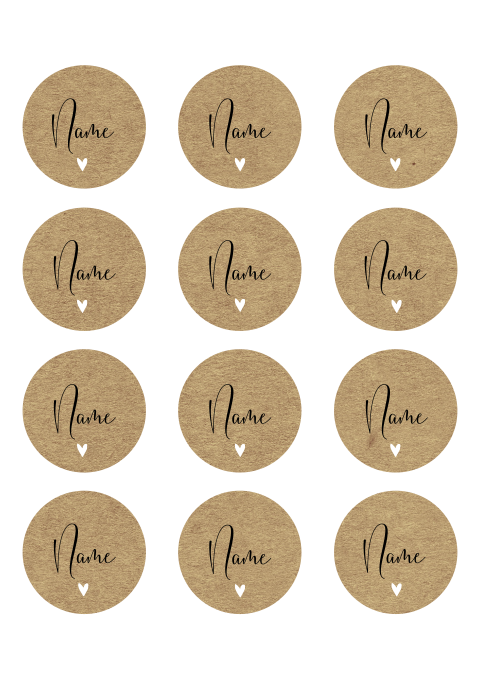 Runde Namenskarten mit Kraftlook und Herz