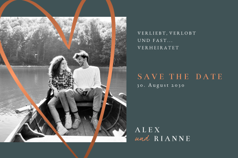 Moderne Save the date Karte mit Foto und großem Herz
