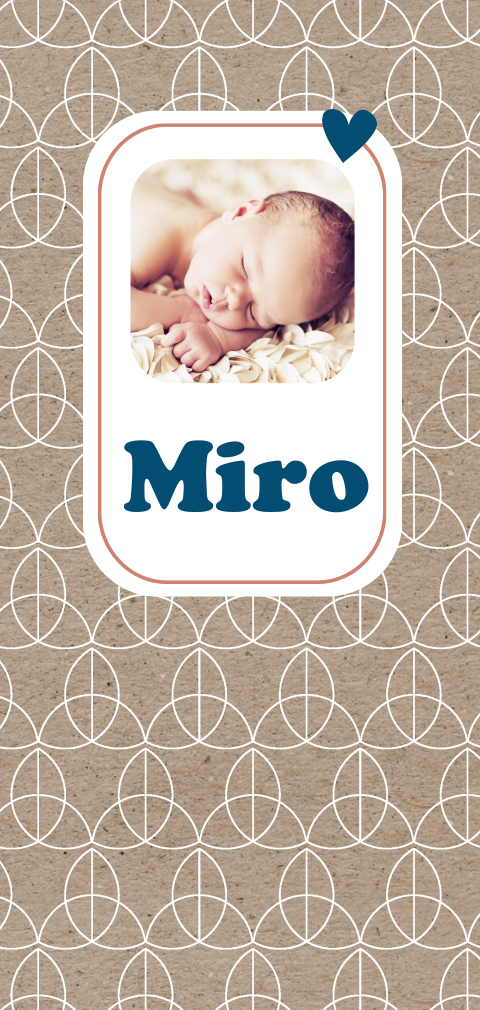 Karte zur Geburt mit grafischen Elementen und Foto auf der Vorderseite