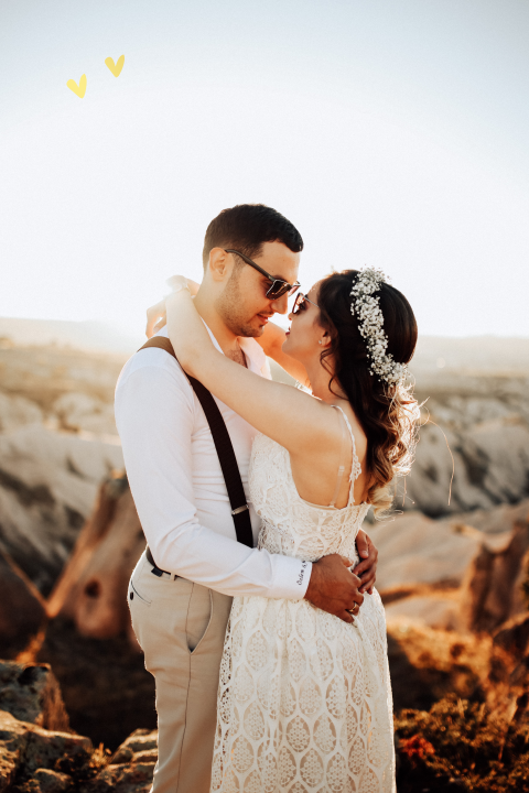 Stilvolle Wir haben geheiratet-Karte mit Goldfolie Herzchen