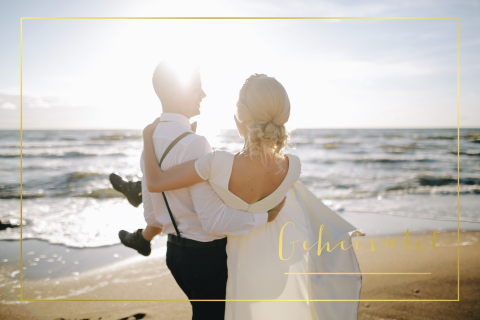 Stilvolle Wir sind verheiratet-Goldfolienkarte mit Hochzeitsfoto