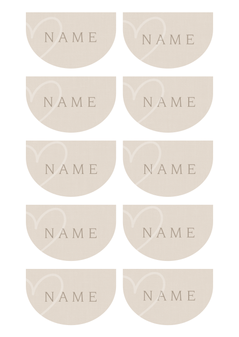 Namenskarten zur Hochzeit in Bogenform mit Herz