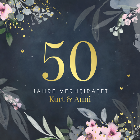 Einladung zur goldenen Hochzeit mit hübschen Blumen auf Dunklblau