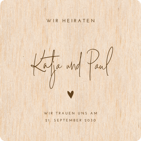 Schlichte Echtholz Hochzeitseinladung mit Herz und zierlicher Typografie