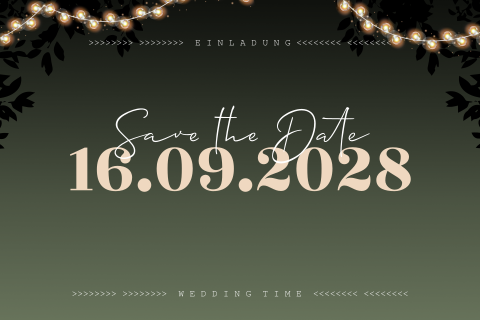Dunkelgrüne Save-the-Date-Karte mit Lichterketten auf der Vorderseite