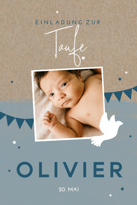 Moderne Einladung zur Taufe mit Girlanden und Foto im Kraftlook