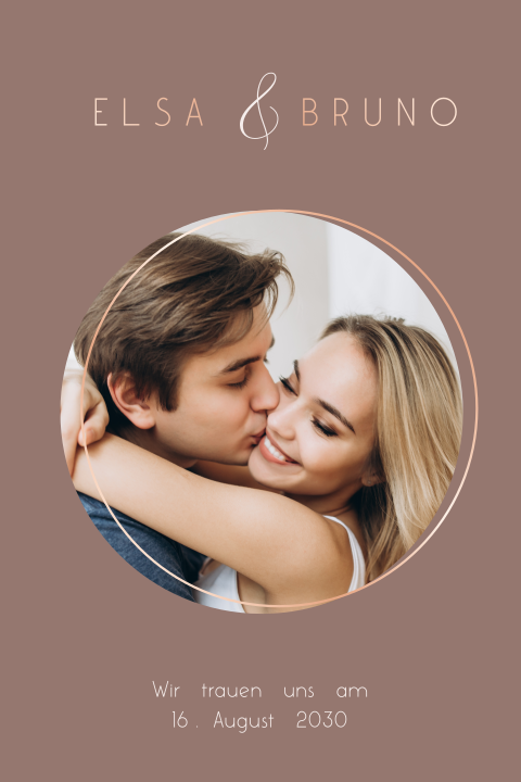 Moderne, schlichte Hochzeitseinladung im Braunton