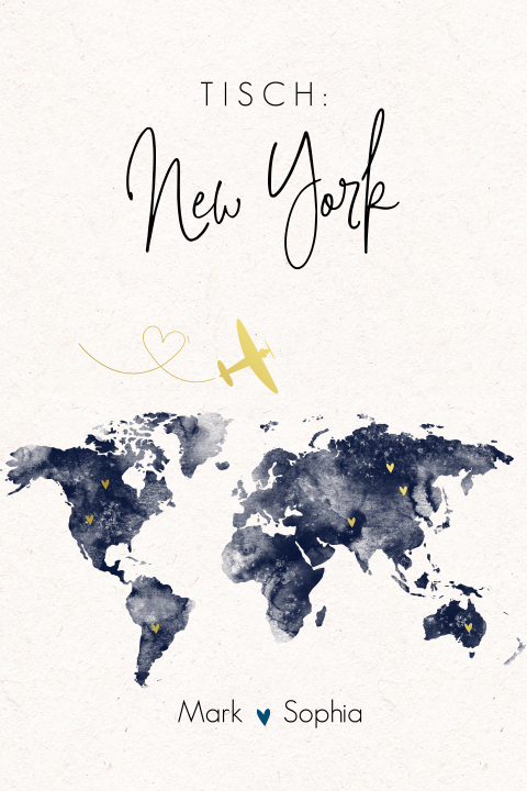 Karte für Tischnummer mit blauer Weltkarte, Flugzeug und Herzchen