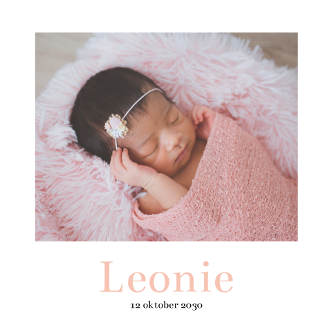 Süße Babykarte mit rosafarbener Schrift und großem Foto