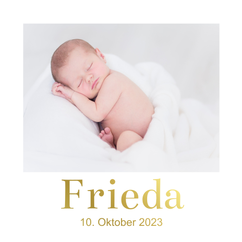 Weiße Babykarte mit schön gerahmten Foto und Goldfolie