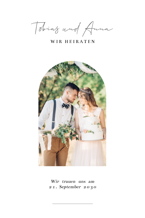 Schlichte Hochzeitseinladung in Weiß mit Foto in Halbbogenform