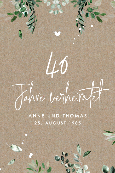 Stilvolle Hochzeitskarte mit Eukalyptuszweigen auf Kraftpapier