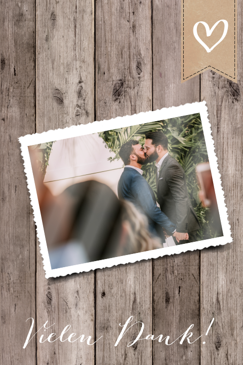 Hochzeit Dankeskarte mit Holzhintergrund und Foto