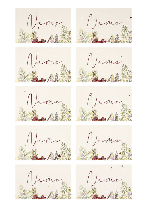 Romantische Namenskarten mit farbenfrohen Feldblumen