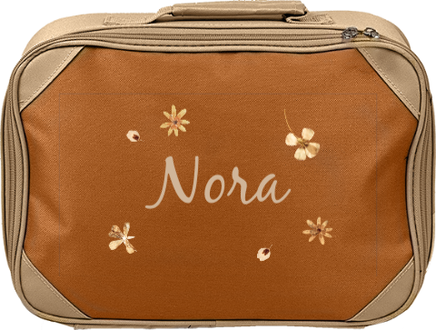 Kinderkoffer zum draufsetzen mit Namen und getrockneten Blumen