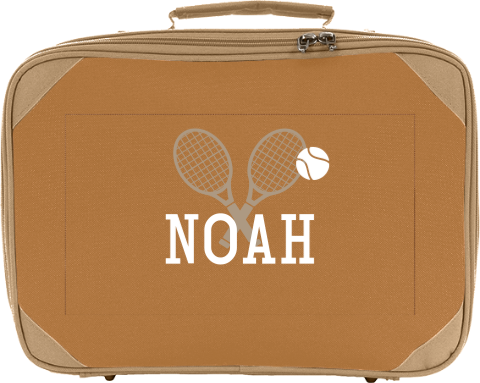 Schlichter Koffer mit Tennisschlägern und Namen