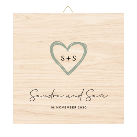 Holzfliese zur Hochzeit mit Herz und Initialen