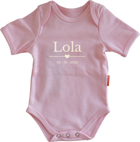 Niedlicher Strampler mit Namen und Geburtsdatum