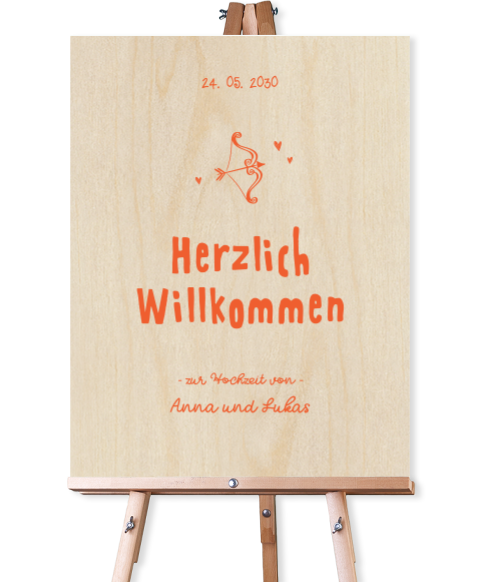 Willkommensschild zur Hochzeit aus Holz mit orangenen Illustrationen
