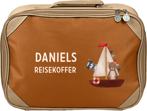 Kinderkoffer mit Namen und Grizzly und Waschbät auf Boot