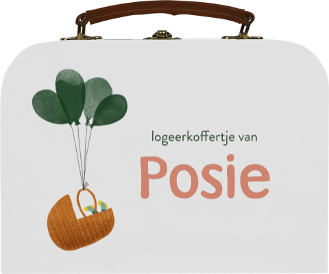 Houten koffertje logeerkoffertje met naam en illustratie