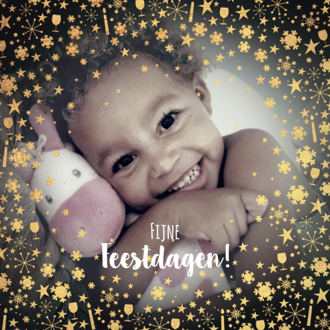 Rondhoek kerstkaart met eigen foto en goudkleurige kerstversiering