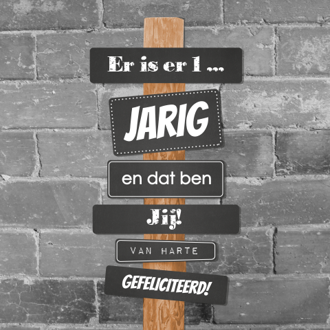 Stoere verjaardagskaart mannen met krijtbord wegwijzer