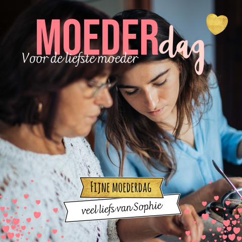 Moederdagkaart in magazine-stijl met foto en hartjes