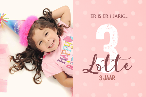 Uitnodiging kinderfeest stippen en met eigen foto