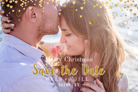 Kerst save the date foto kerstkaart met goudkleurige hartjes