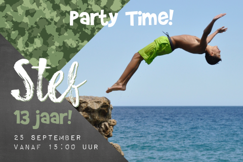 Stoere uitnodiging kinderfeest legerprint en krijtbord met eigen foto
