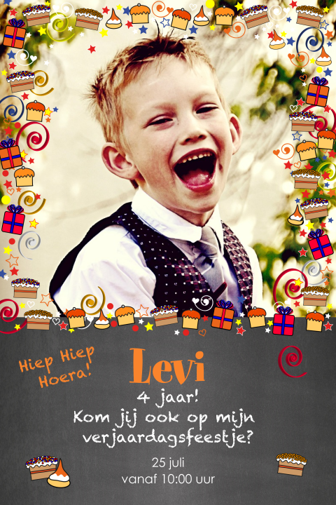 Uitnodiging kinderfeestje met foto cupcakes en taart
