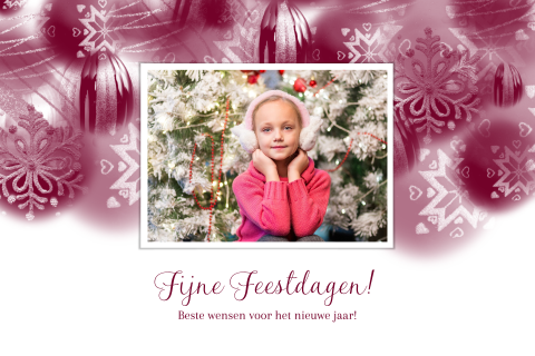 Kerstkaart met eigen foto met bordeaux kerstballen patroon